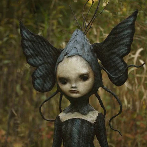 Luxora The Dark and Bizarre Art – Creepy Witch Sculptures