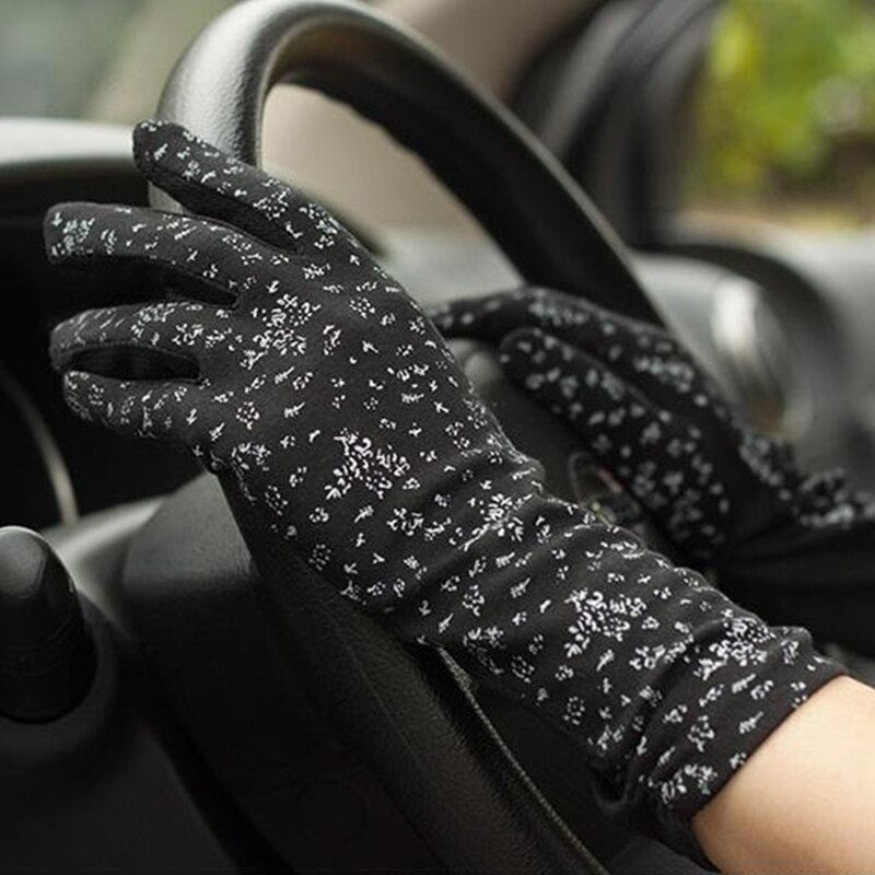 Luxora Stylish UV-Protective Cotton Gloves for Sun Safety
