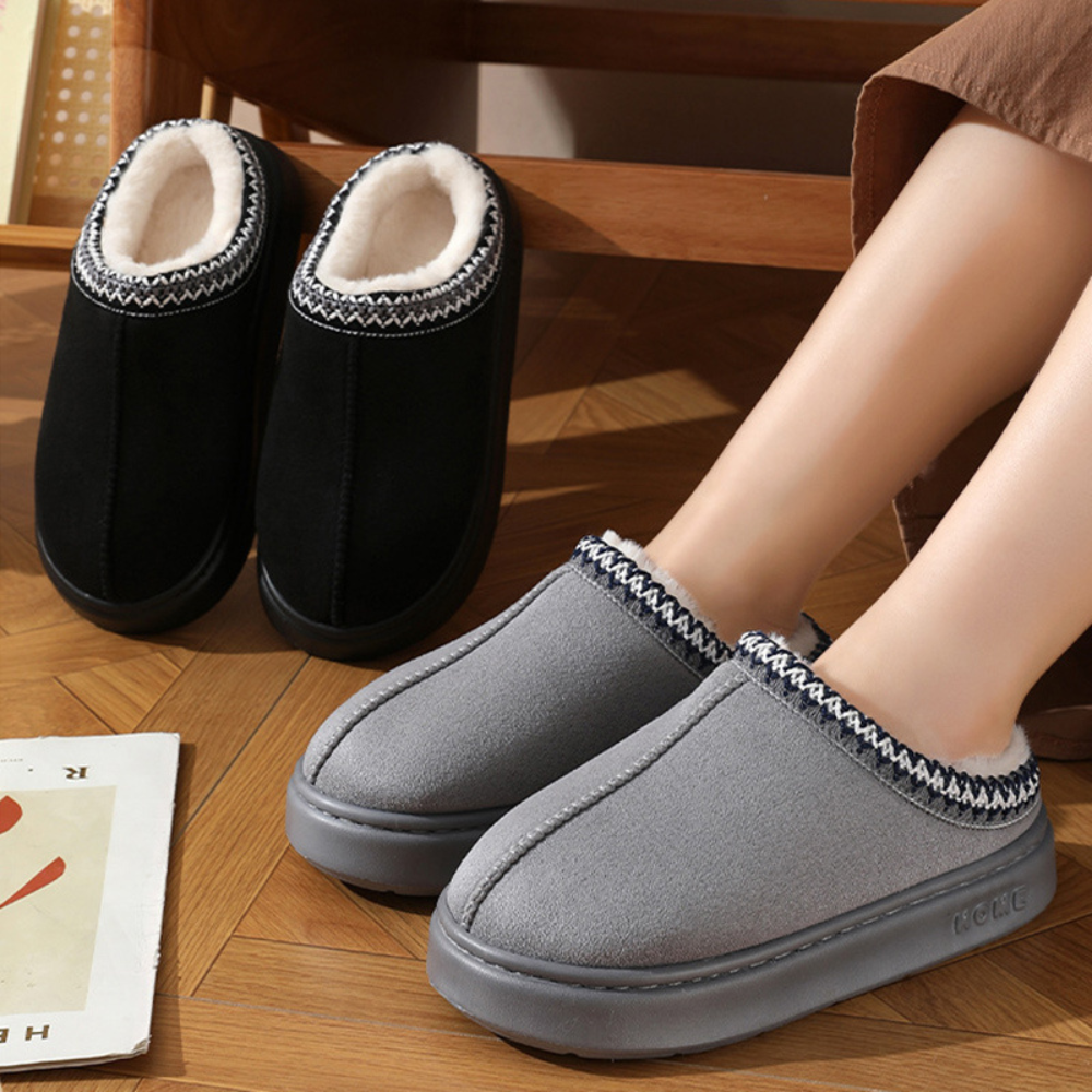 Luxora Fluffy Insole Platform Slippers Winter Slip On Faux Fur Shoes
