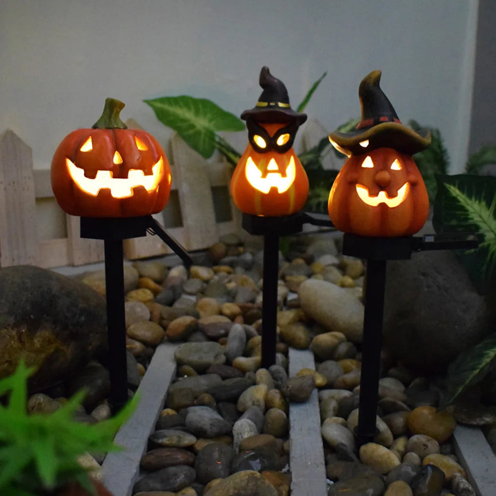 Creative Halloween Solar Garden Stakes Resin Skull Pumpkin Light Spooky Creepy Decorative Lawn Figure Outdoor Lighting 3