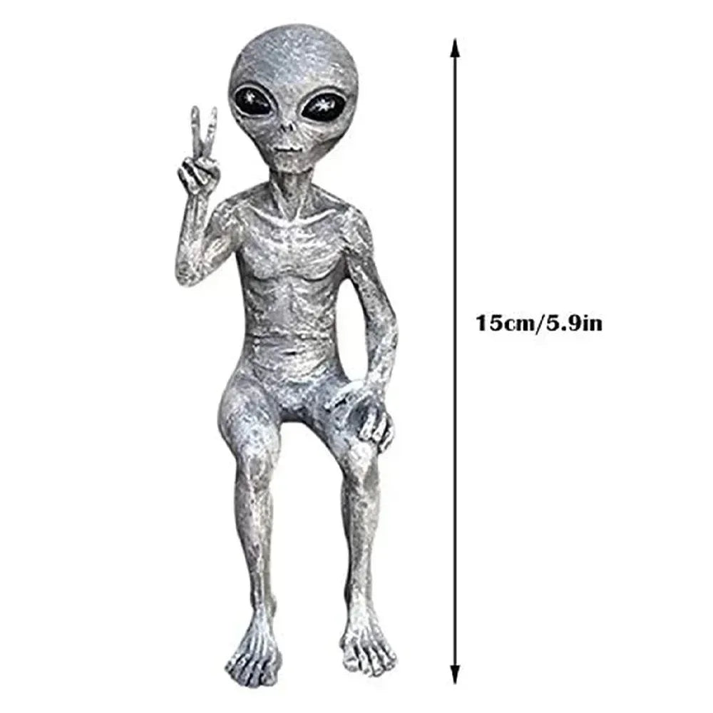 Royallure Funny Resin Alien Statue Garden Outdoor Halloween Home Decor Ornament