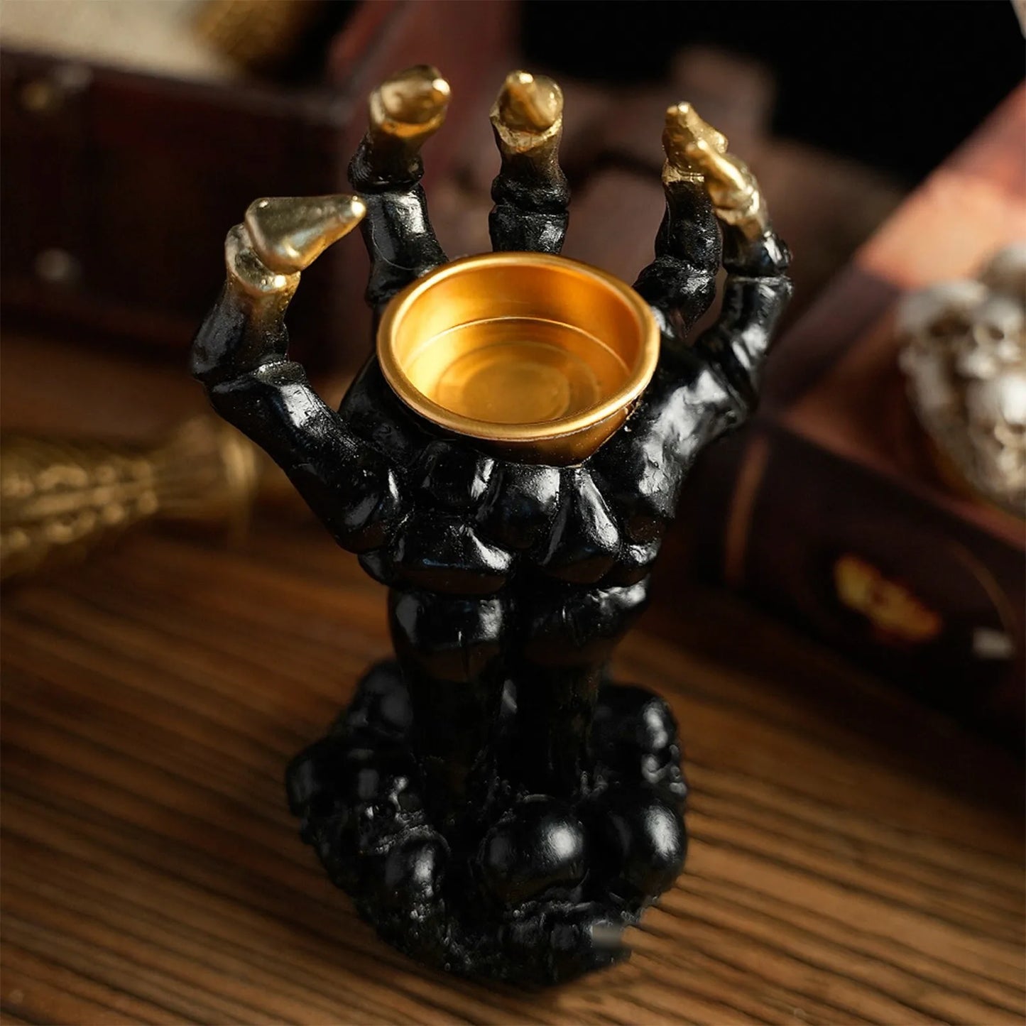 Halloween Hand Shape Candle Holder Ornament Desktop Creative Home Craft Horror Atmosphere Halloween Party Festival Gift 4