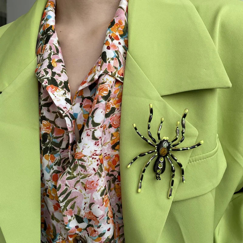 Large Size Exaggerated Funny Spider Brooch Creative Halloween Brooches Green Rhinestones Pin Punk Hip Hop Trend Jewelry Gift 4