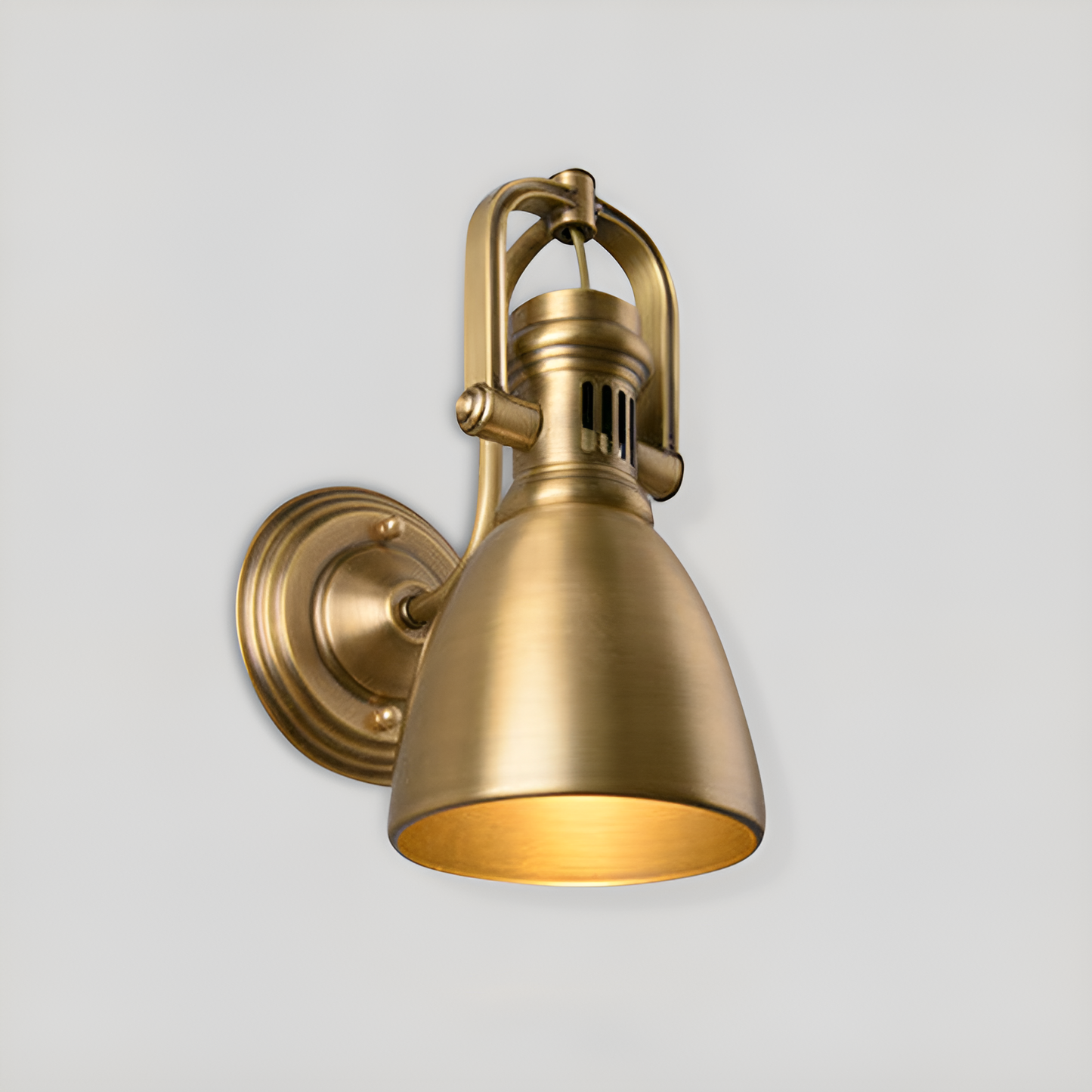 RoyaleGlow Artisan Wall Light with Vintage Brass Finish
