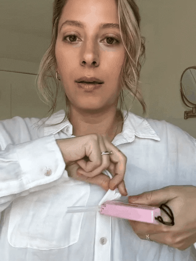 Royaleva Quick Clothing Fixer for Easy Fashion Repairs