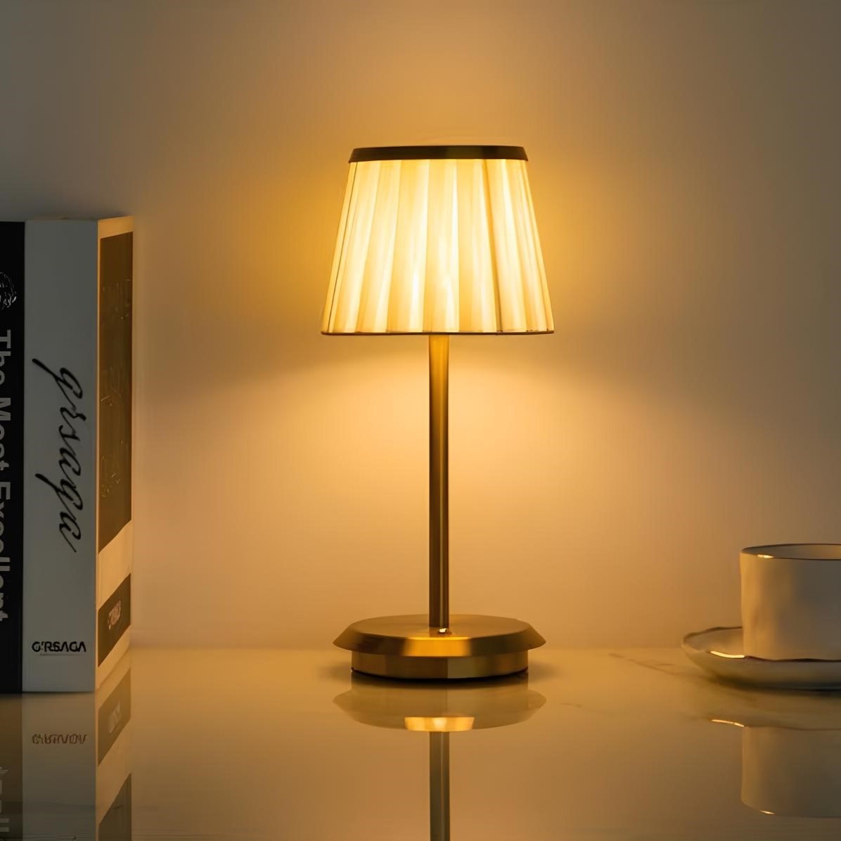 Royaleva Classic Cordless Table Lamp - Dimmable & Rechargeable - Gold