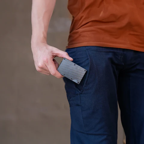 Royaleva RFID Blocking Men's Carbon Fiber Metal Wallet