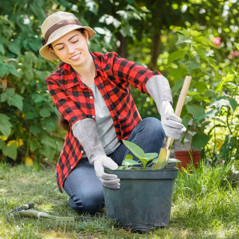 RoyaleGlow Multifunctional Garden Gloves for Superior Comfort