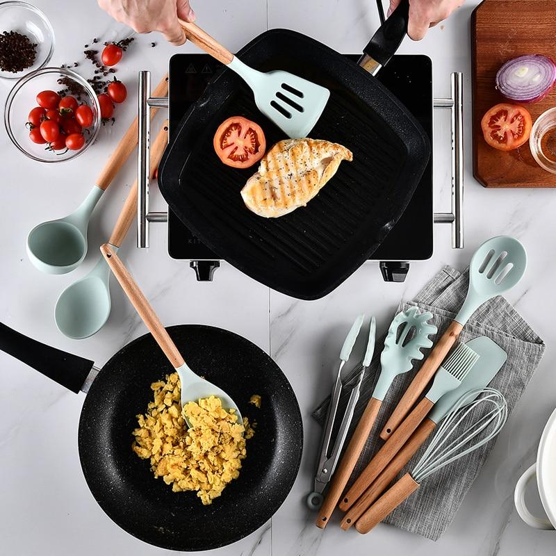 Royallure Wooden-Handle Kitchen Utensil Set – Durable Hardwood for Heat-Safe, Non-Scratch Cooking