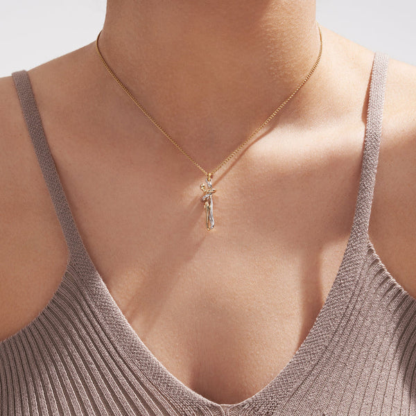 Luxora Hug Necklace - Elegant Jewelry Gift for Loved Ones