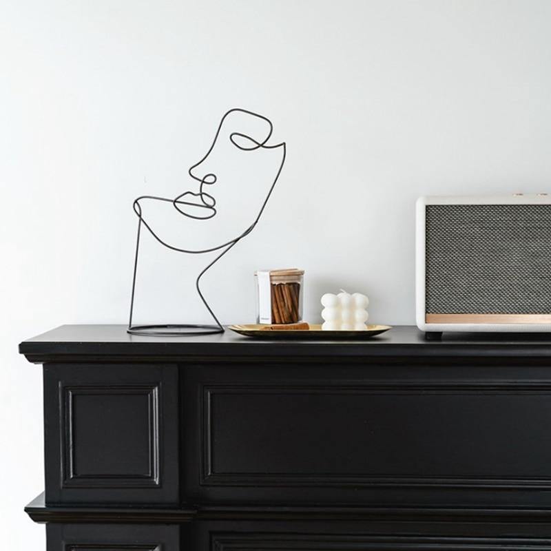 RoyaleGlow ArtForm – Modern Iron Abstract Silhouette Sculpture for Timeless Elegant
