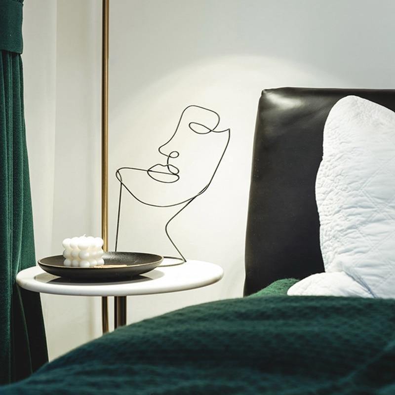 RoyaleGlow ArtForm – Modern Iron Abstract Silhouette Sculpture for Timeless Elegant