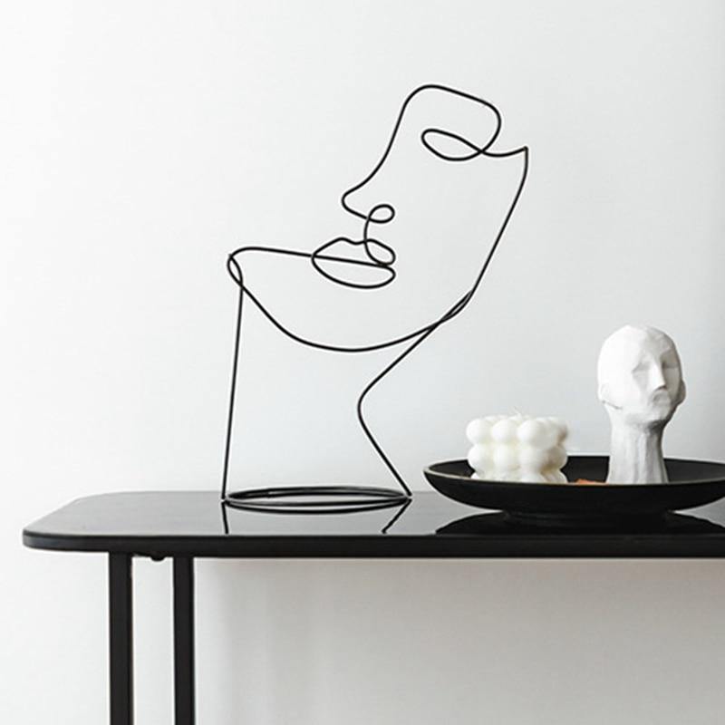 RoyaleGlow ArtForm – Modern Iron Abstract Silhouette Sculpture for Timeless Elegant
