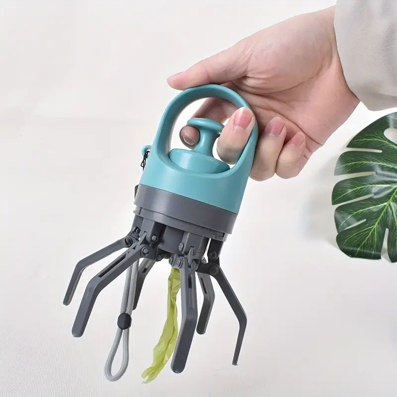 RoyaleGlow Portable Pooper Scooper with Built-In Bag Dispenser