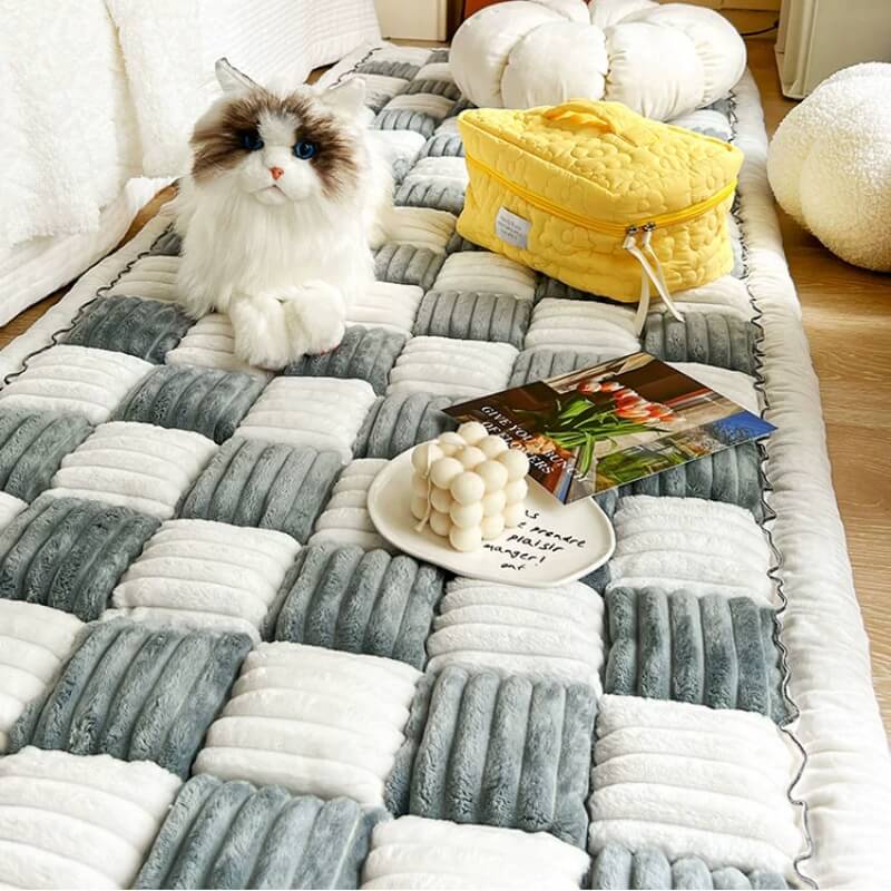 Pawelux Cozy Chenille Large Plaid Anti-Slip Dog Bed Mat - Machine Washable Pet Couch Cover