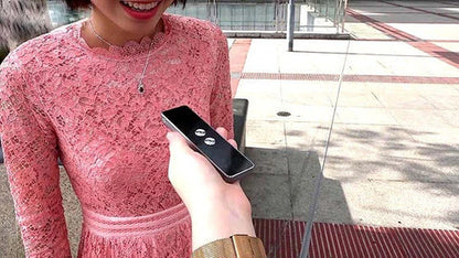 RoyaleGlow Portable Voice Translator for Effortless Travel