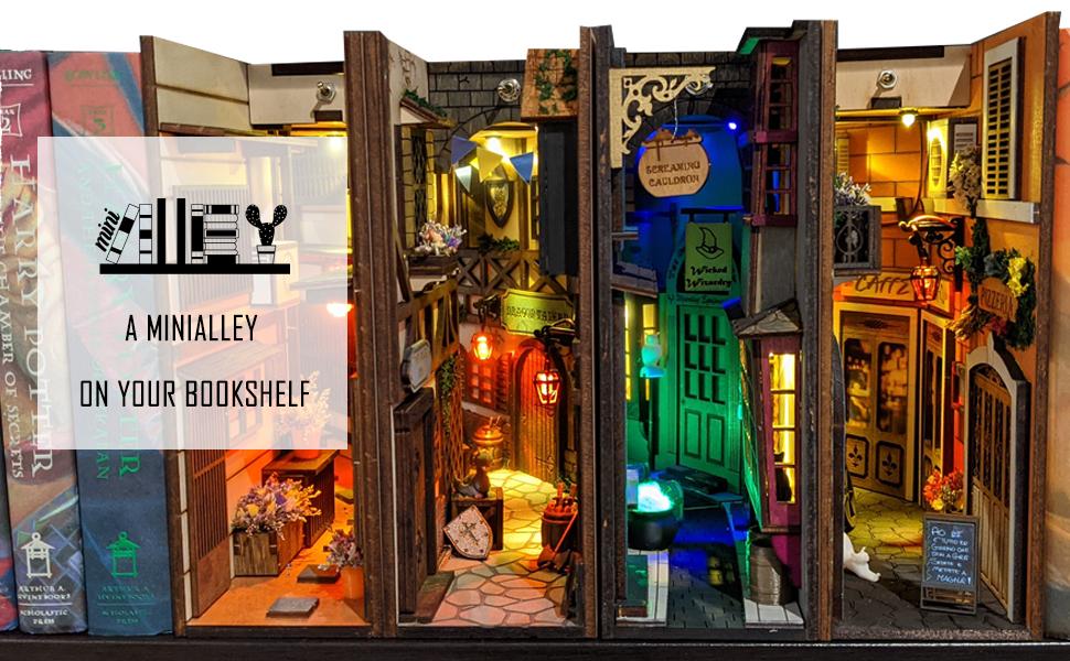 RoyaleGlow Medieval AlleyWorld Bookshelf Insert Box