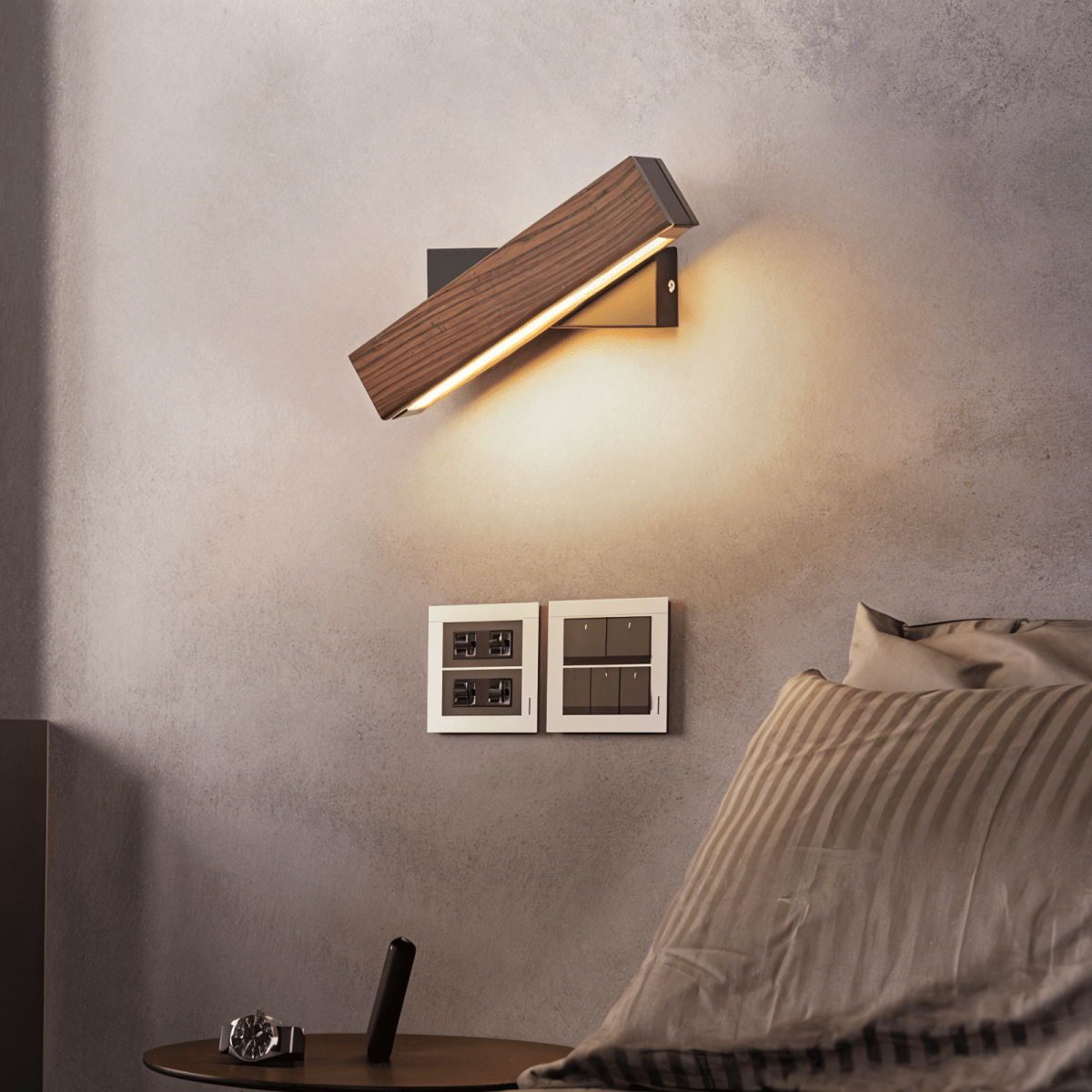 360° Swiveling Wooden Wall Light 1