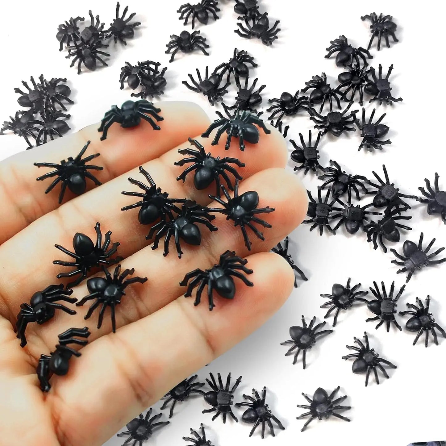 50pcs Halloween Spiders Decorations Small Black Plastic Spiders Haunted House Spider Decoration Simulation Tricky Toy 0