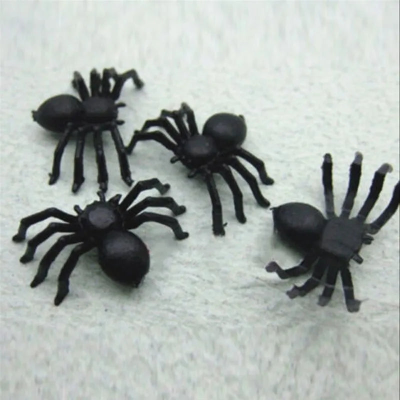 50pcs Halloween Spiders Decorations Small Black Plastic Spiders Haunted House Spider Decoration Simulation Tricky Toy 2