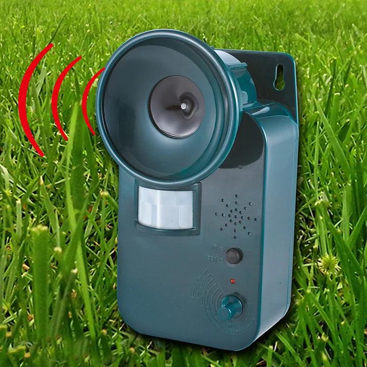 RoyaleGlow 5000sqft 9v Dc Ultra Sonic Cordless Pest Animal Repeller Outdoor Safely Repel Various Animal