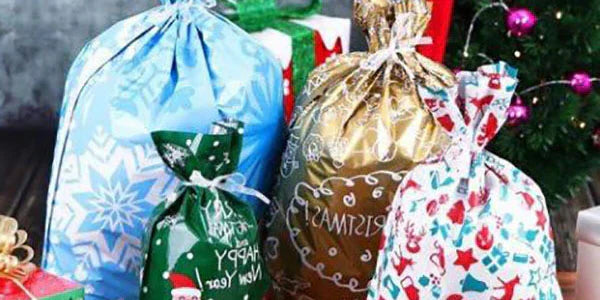 Royaleva Drawstring Christmas Gift Bags 15 Sets Easy Wrap