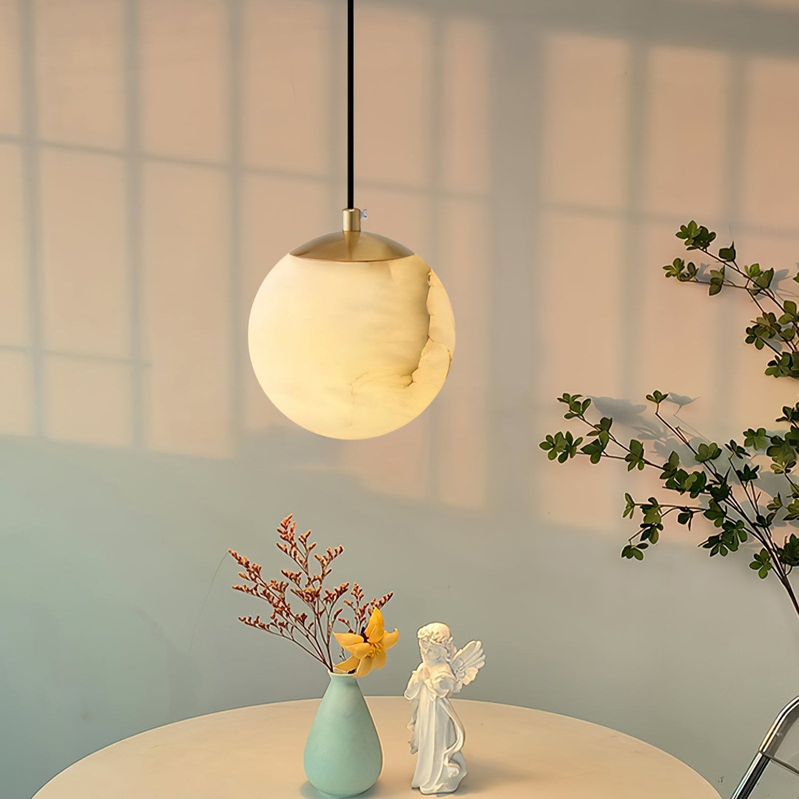 Alabaster Globe Pendant Light in Black or Brass 8