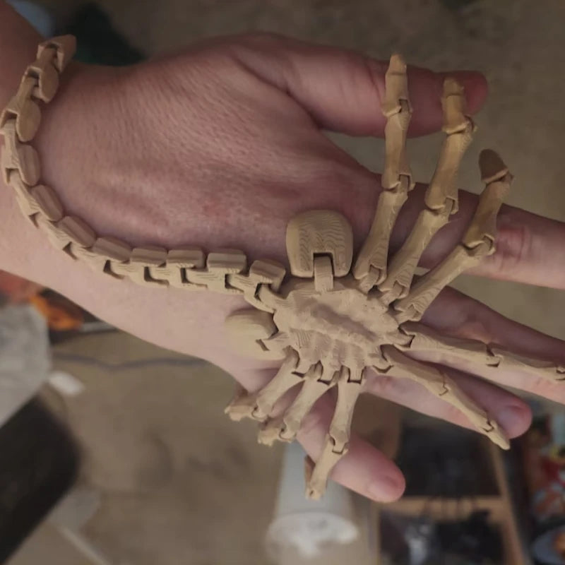 Alien Facehugger Model | Fully Articulated Movie Prop | Collectible Figurine | Sci Fi Horror Decor 5