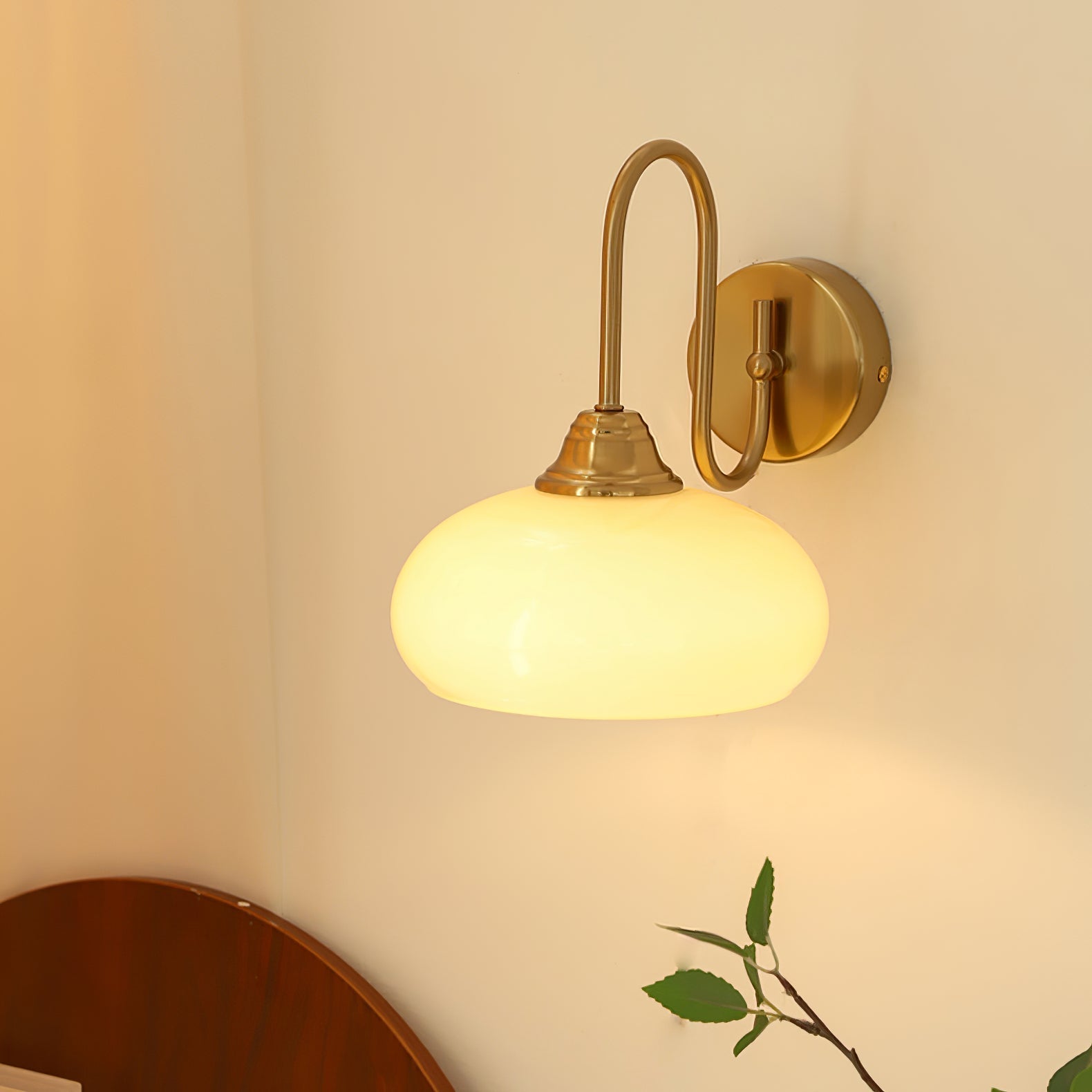 Aurore Brass Wall Sconce 4