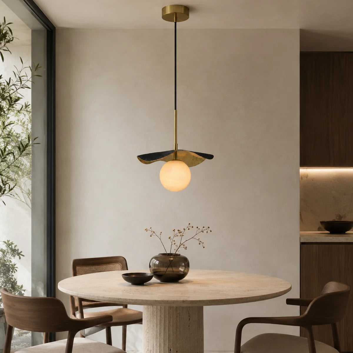 Avelune Leaf Alabaster Pendant Lamp 2