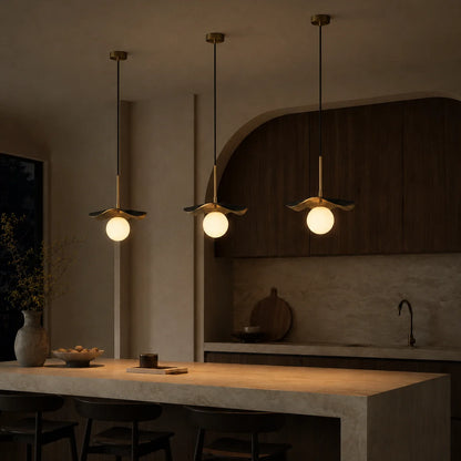 Avelune Leaf Alabaster Pendant Lamp 7