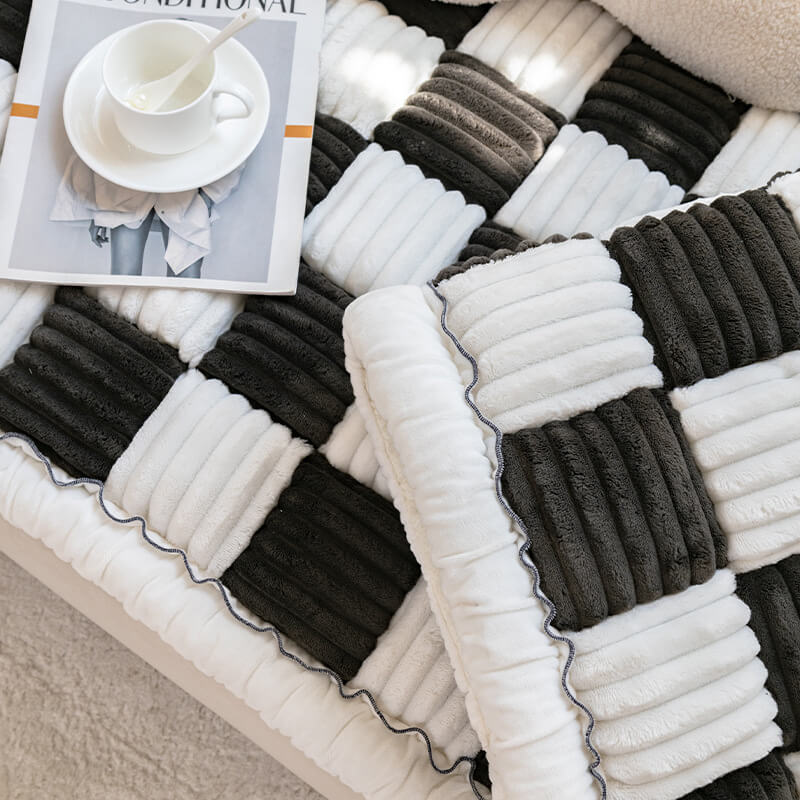 Pawelux Cozy Chenille Large Plaid Anti-Slip Dog Bed Mat - Machine Washable Pet Couch Cover
