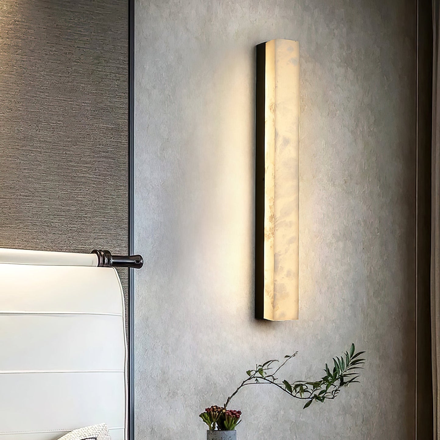 RoyaleGlow Modern Alabaster Wall Sconce - Elegant Geometric Lighting