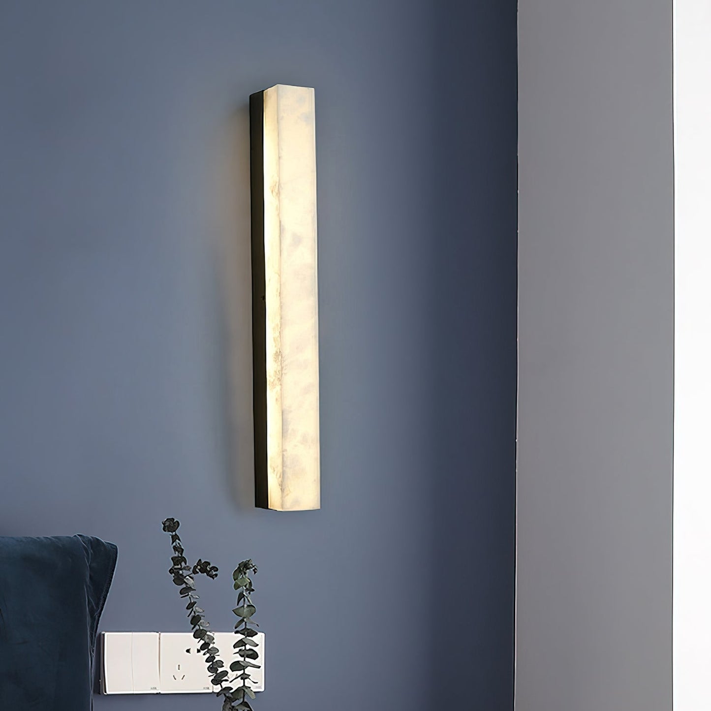 RoyaleGlow Modern Alabaster Wall Sconce - Elegant Geometric Lighting