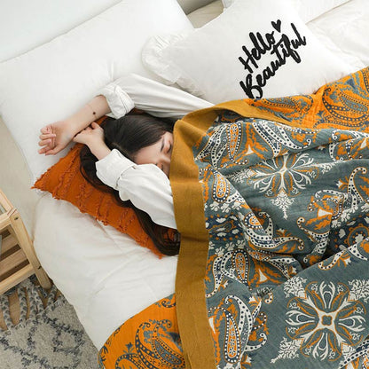 Double-Sided Floral Cotton Quilt – Organic Fabric in Dark Cyan, Soft and Breathable for Year-Round Comfort