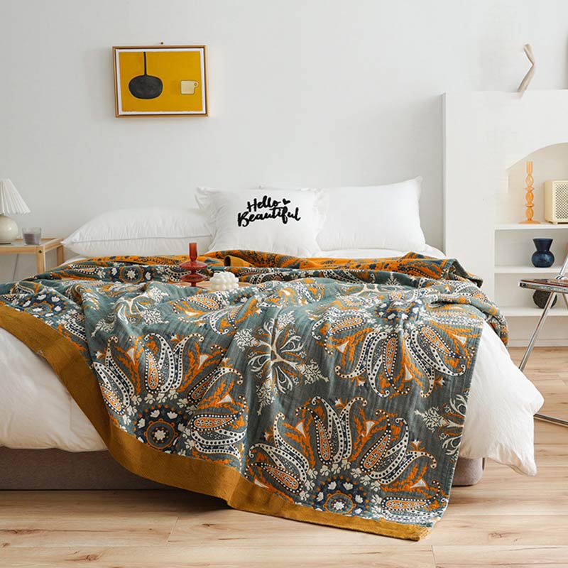 Double-Sided Floral Cotton Quilt – Organic Fabric in Dark Cyan, Soft and Breathable for Year-Round Comfort
