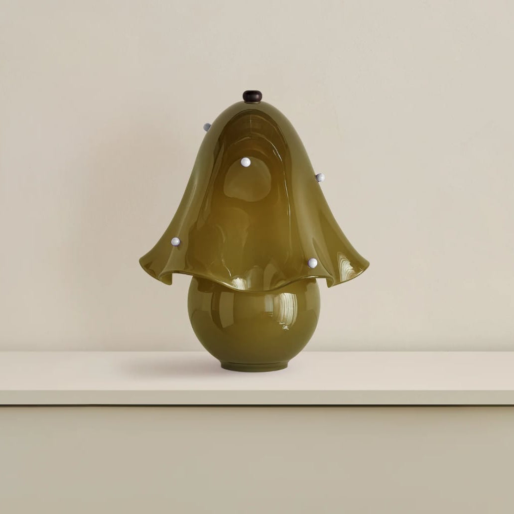 Rayvia French Rretro Handmade White Glass Table Lamp With Copper Accent