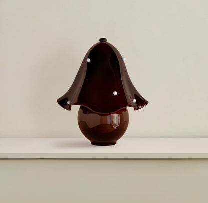 Rayvia French Rretro Handmade White Glass Table Lamp With Copper Accent