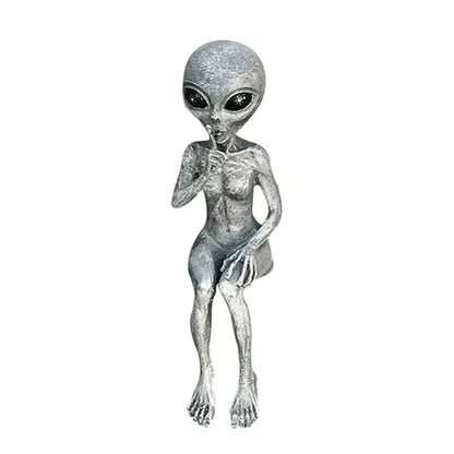 Funny Resin Alien Statue Outdoor Garden Decoration UFO Dwarf Sculpture Desktop Home Decor for Halloween Christmas Ornaments 4
