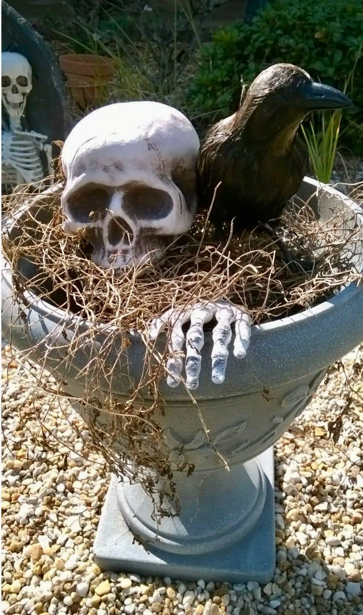 Halloween decor Skeleton Stakes Halloween Realistic Skull Skeleton Head Human Hand Arms for Halloween Party Home Garden Lawn 3