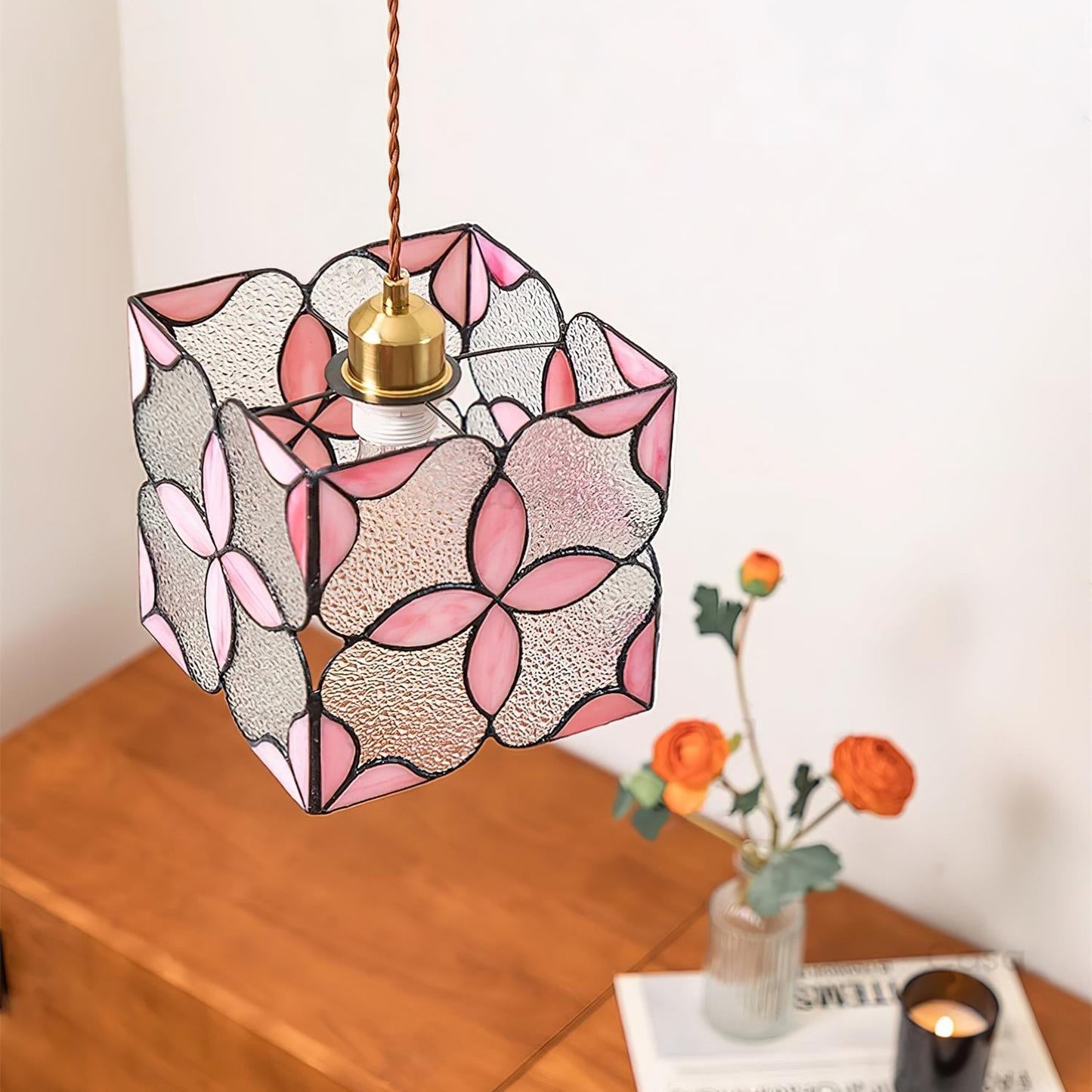 Royaleva Jewel Pendant Lamp – Stained Glass Elegance