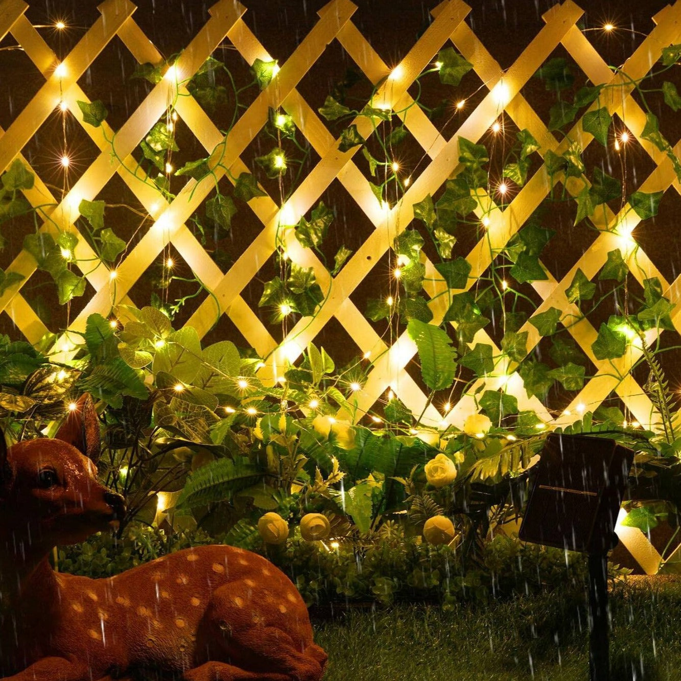 Royaleva Solar Garland Vine Light - Waterproof LED String Lights - Solar / 5m / 16ft