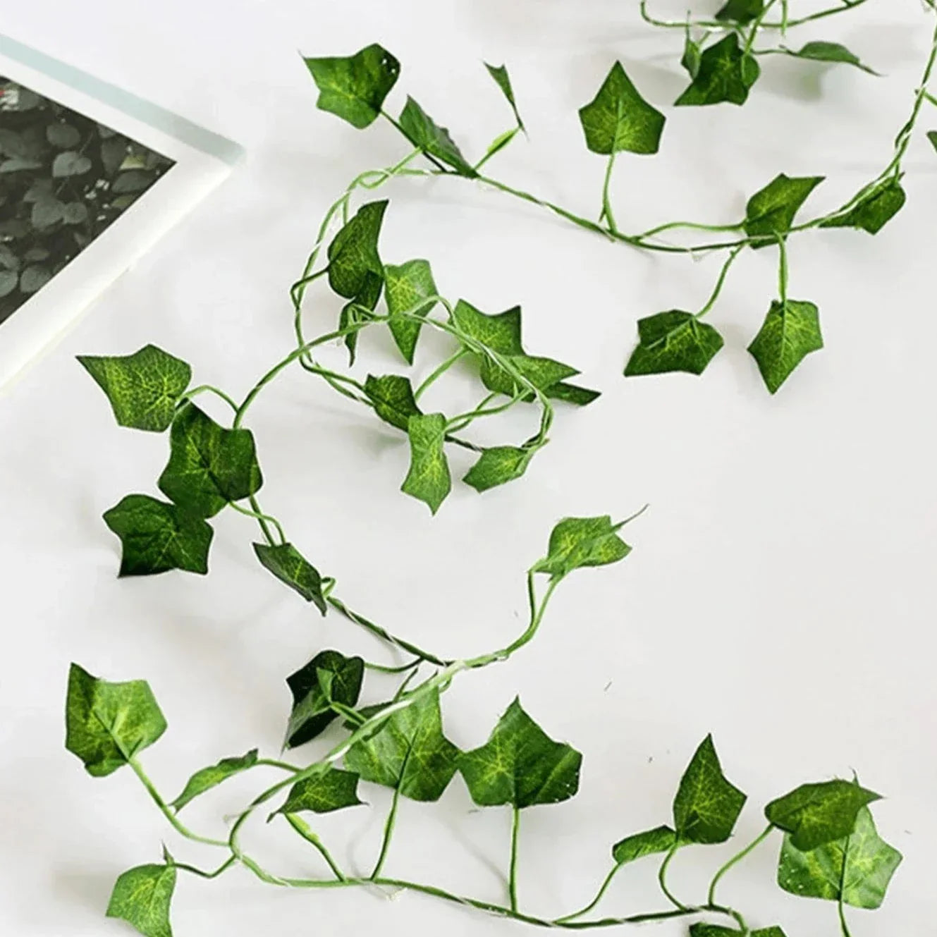 Royaleva Solar Garland Vine Light - Waterproof LED String Lights - Battery / 2m / 7ft