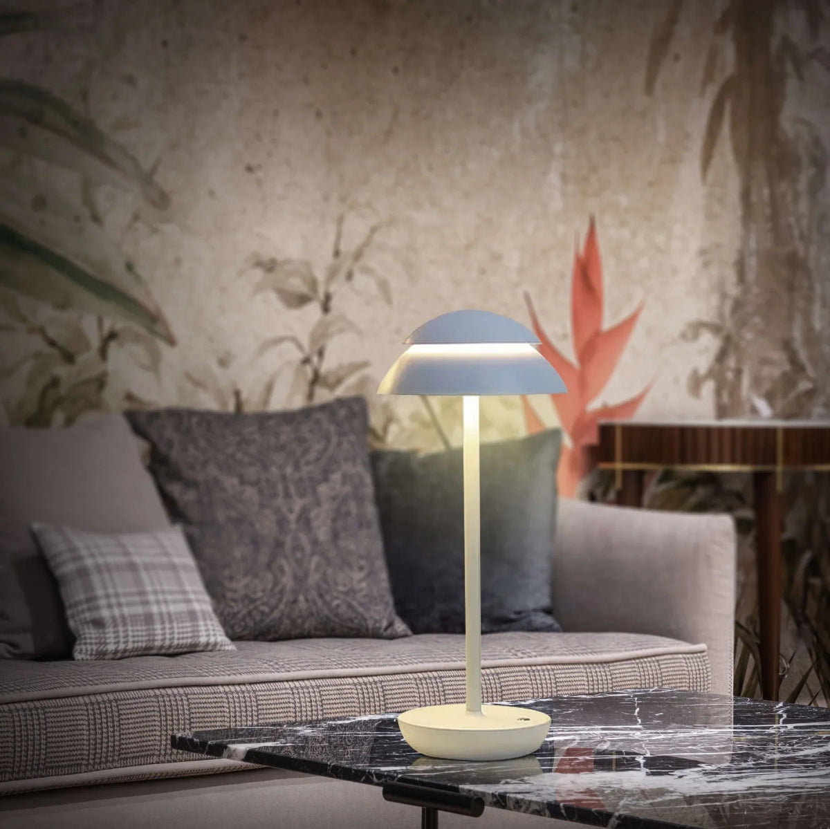 LuxRoyale Luminous Prestige Lamp Cordless Table Lamp 12 To 16 Hours Battery