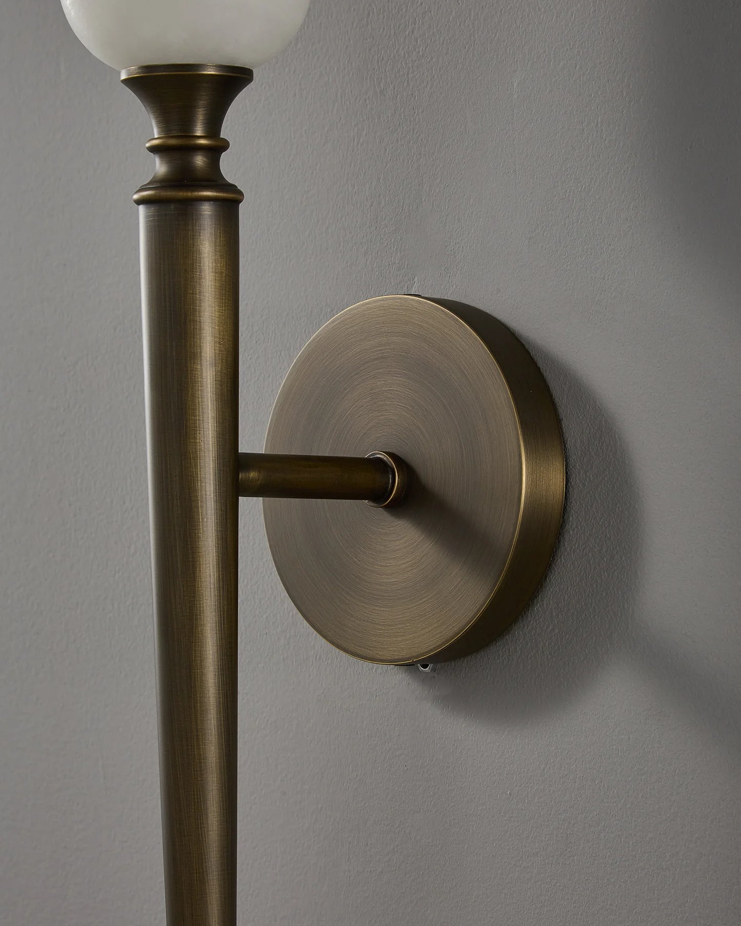 Royelux Natural Alabaster Wall Sconce - Modern Brass Lighting for Elegant Interiors