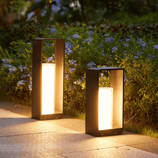 LumoEdge Outdoor LED Lawn Lamp 2