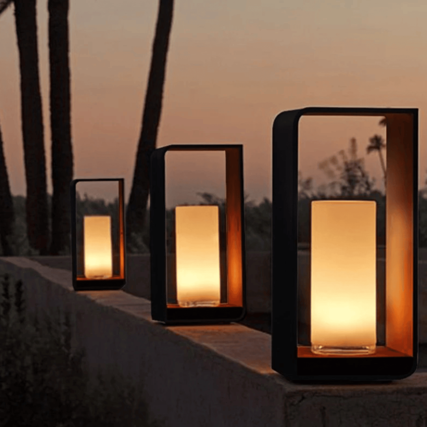 LumoEdge Outdoor LED Lawn Lamp 3