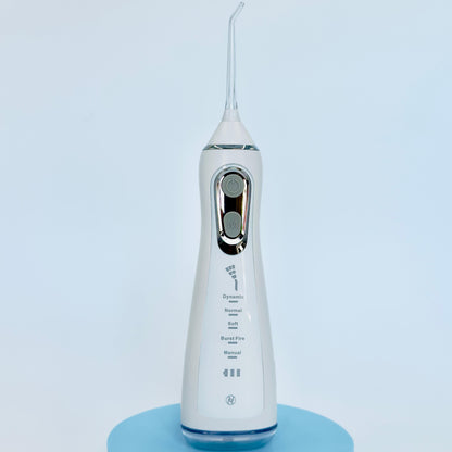 Luxe Water Flosser 3