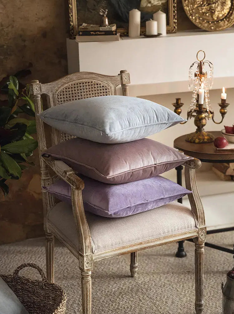 Luxora Luxe Velvet Cushion Cover with Flannel Edge for Stylish Interiors 7