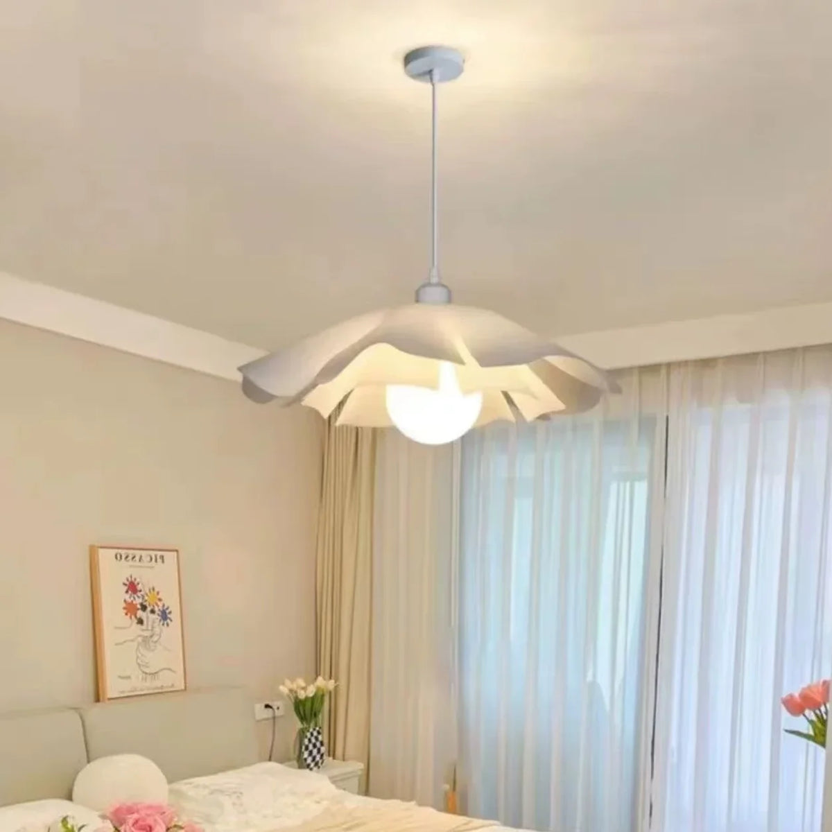 Lyravene Petal Pendant Light 4